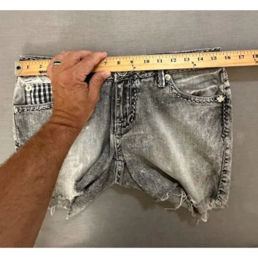 Coogi Cut Off Shorts Womens 32 Gray Denim Raw Hem Button Ladies.‎